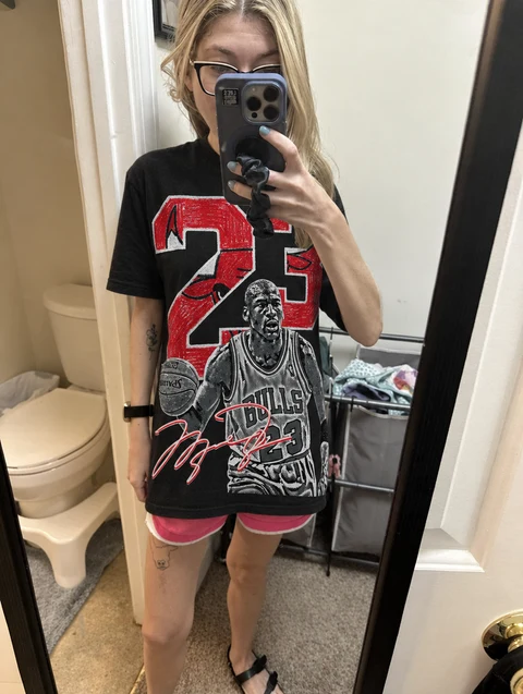 Real customer wearing the MICHAEL JORDAN tee