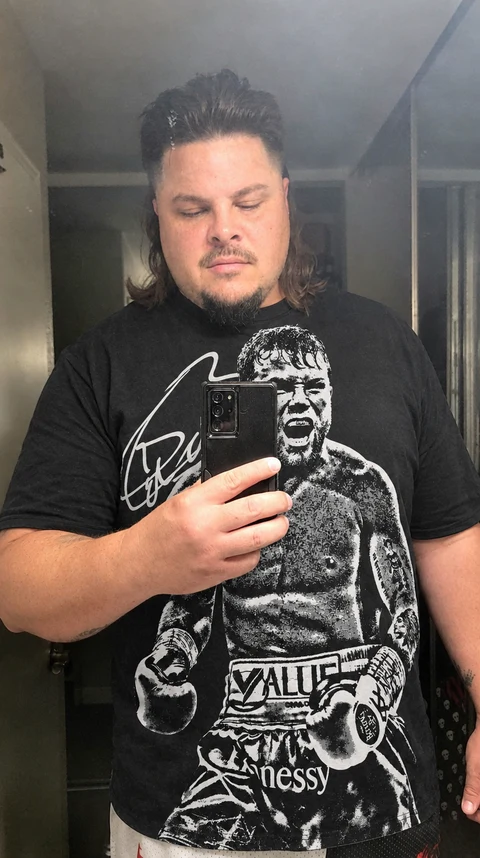 Real customer wearing the CANELO ALVAREZ II tee